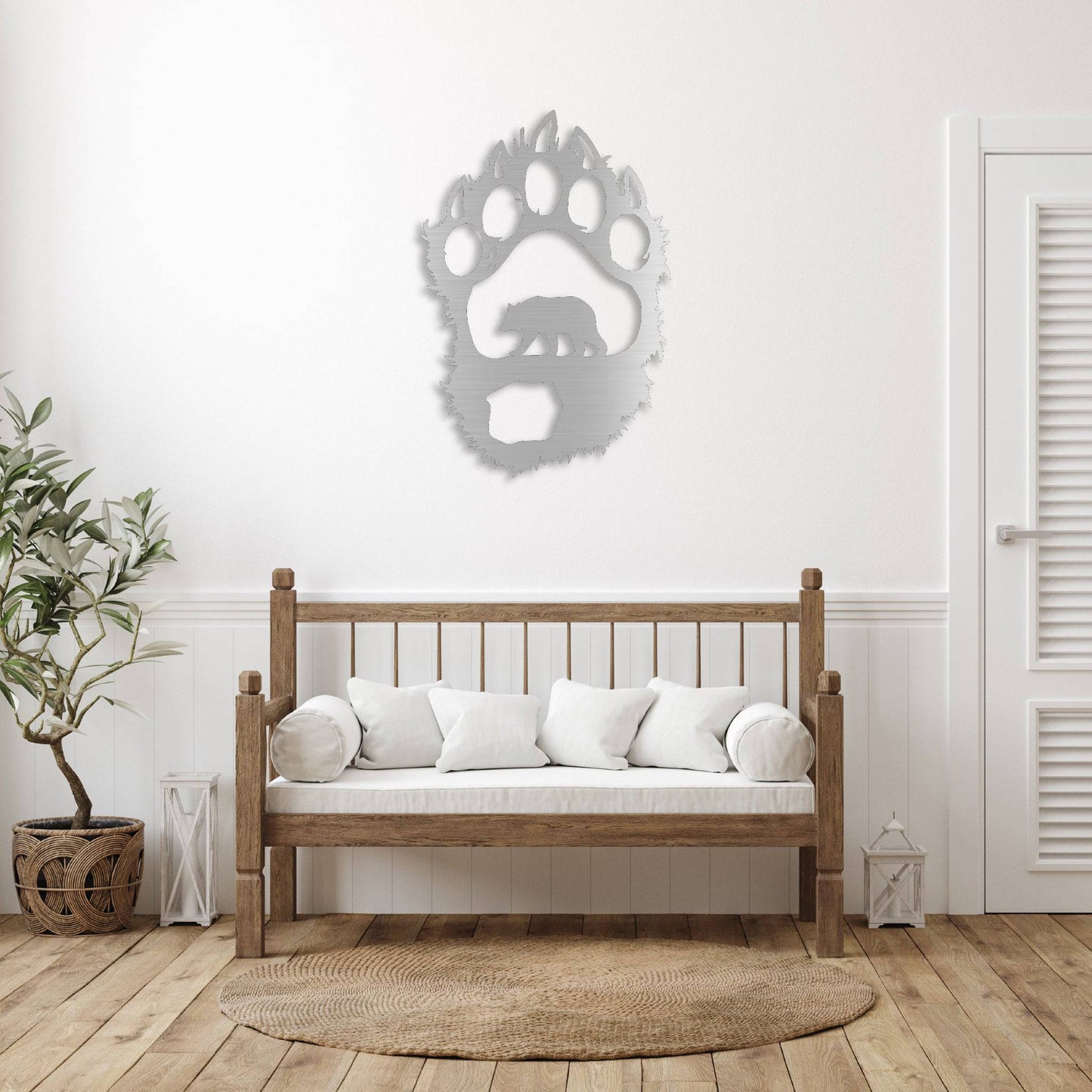 Captivating Bear Paw Metal Wall Décor